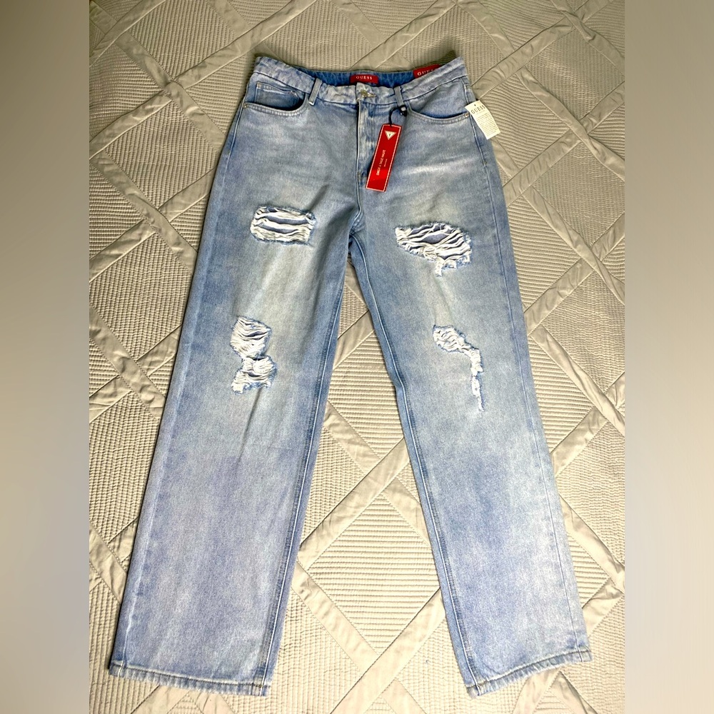 Guess Jeans Light
Wash Destroyed
Straight Leg
Size 12/31
31x31
Brand New W/ Tags